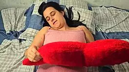 i gave my virgin girlfriend a gift and took her pussy for the first time