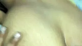 हॉट देसी भाभी रांच पर जवान लड़के से चुद रही