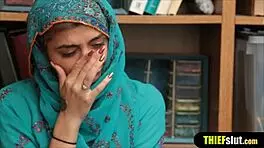 Cute Muslim Chick In Hijab Fucked On Mall CCTV