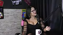 Contou Da Sua Primeira Cena Pornô Faz Sexo Anal Sorrindo E Já Fez Com Mais De Dez Homens O Gang Bang - Belinha Baracho Sheer Red