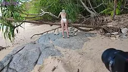 Milf cheats on husband with photographer on the beach