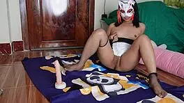 new toy too big, feels good inserting