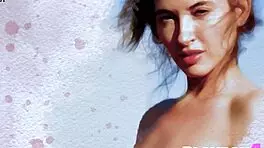 Petite MILF babe exposes her stunning body while posing outdoor