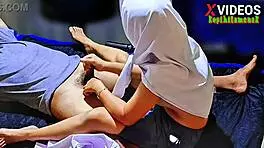 puasin pemilik kosan telat bayar dengan masturbasi