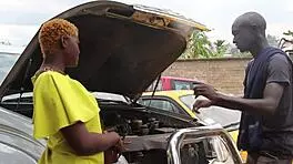 बैंगब्रोस बिग बूटी मसाज गर्ल स्काइलर लव को ब्लैक लंड ने तबाह किया