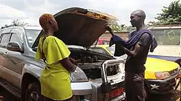 बैंगब्रोस बिग बूटी मसाज गर्ल स्काइलर लव को ब्लैक लंड ने तबाह किया