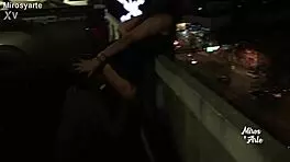 miroslava se deja chupar la chocha por un desconocido en un estacionamiento y siento tanto placer en ese momento tan arriesgado al aire libre