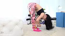sweet girl sofi li gets so wet masturbating in those flexi yoga positions
