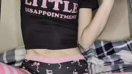 Cute Teen Pussy Play