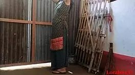 बांग्लादेशी टीचर स्टूडेंट के साथ होममेड वेबकैम सेशन में एंगेज करता है