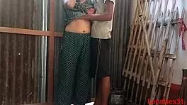 बांग्लादेशी टीचर स्टूडेंट के साथ होममेड वेबकैम सेशन में एंगेज करता है