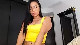 What's the name of this young latina amateur?