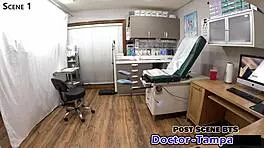 dr tampa checks mara luv at university entrance 😏