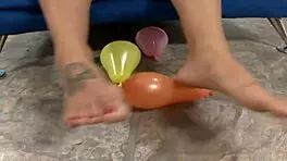 arianna jay an uninhibited woman gets her pussy penetrated