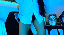 The Wonderful Blue Masturbates Live With Her Big Dildo For You