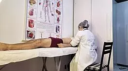 Paciente no aguanta e fica ereto na frente da enfermeira durante o exame?