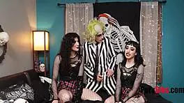 Stepsisters in uniform hex with pussy juice on halloween night.