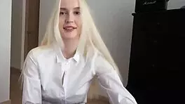 Shina Ryen rips pantyhose for boss's cock 😏