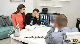 Hunt4k Un Sexo Caliente Con Una Guapa Cuesta Como Un Coche Nuevo E Increíble