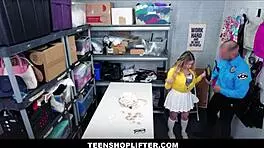 Aria Banks Makes Fuck Deal with Mall Cop