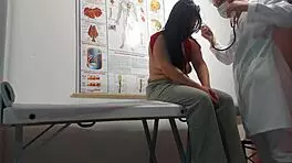 Ginecologista Enfia Dedo No Cu E Fode Paciente