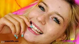 Cute Blonde Model Shows Her Sexy Body