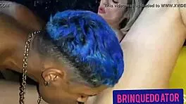 Novinho acaba comendo a tia do seu amigo ela encontrou ele em um barzinho