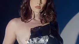 BIG ASS BRUNETTE TEEN EXPOSES AMAZING BODY AND SHOWS PERFECT BIG ASS!