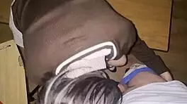 मेक्सिकन जवान लड़की पार्टी में क्लासरूम चुदाई बिना कंडोम