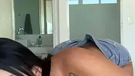 Negao pirocudo arrombando o cuzinho da novinha asiática - lina nakamura - john coffee.