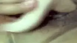 dana barzagli en rica masturbación con dildo