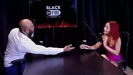 Ruiva Safada Shows Ass After Husband Suggests Liberal Entry, Loves Big Thick Cock! 🔥