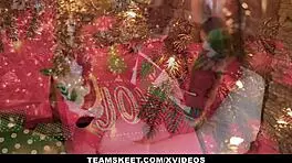 hot teen jillian janson gets robbed and fucked during christmas