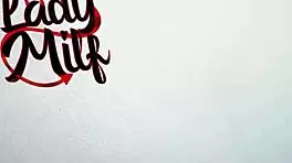 El Hombre Se Puso Una Toalla Y La Traviesa Le Vio La Polla Subtítulos En Español