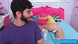 Sexy Teen Blonde Natalie Knight Gets Juicy Pussy Fingered And Gives Amazing Blowjob