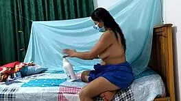 Curvy MILF intensely touches herself after bath