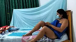 Curvy MILF intensely touches herself after bath