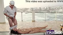 Masajista Toca A Mi Joven Esposa Peruana Y Se La Termina Follando Delante De Mí