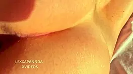 Teen De 18 Años Tiene Sexo En Su Cama Con Su Padrastro