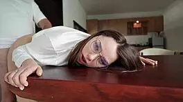 The psychologist suggested an unconventional method of treatment.