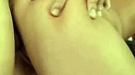 Seduccion y sexo duro flaca latina recibe cum en la boca