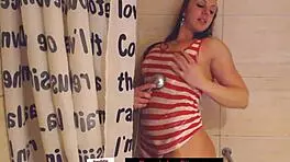 prima safada bathing in wet shower scene