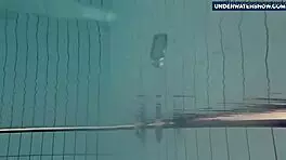 Flashing those bright tits underwater gets everyone so horny!