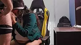 Estudiante Mexicana Saca Leche Por Sus Tetas Mientras Su Maestro Cachondo Se La Folla En El Salón De Clases