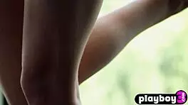 is yana west exposing her hot body so sexy?