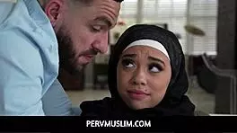 Innocent Arab teen in hijab tries new experiences 😏 - Willow Ryder