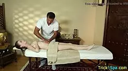 amateur babe back rubbed