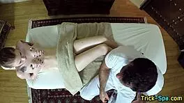 amateur babe back rubbed