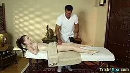 amateur babe back rubbed