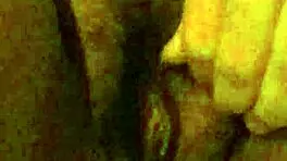 Abrindo Minha Bucetinha Virgem Molhadinha Pra Ser Lambida